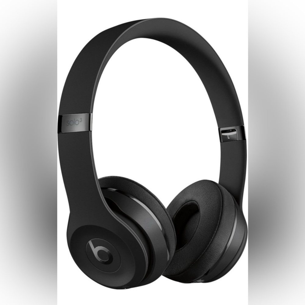 Beats Solo 3 wireless brand new